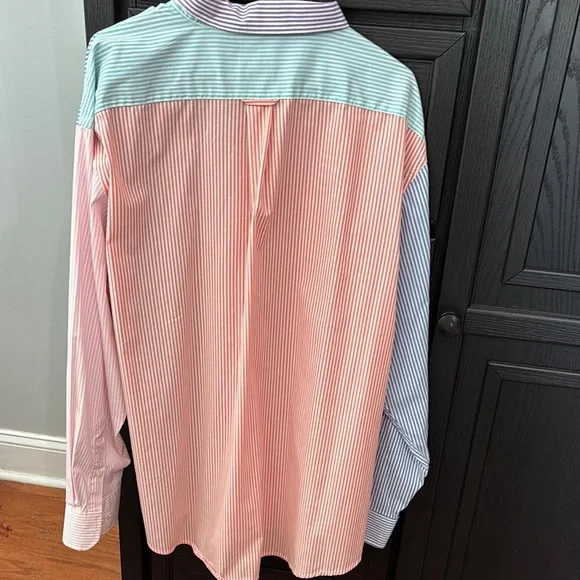 IZOD Men's Multicolor Striped Shirt - Picture 4 of 4